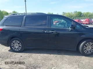 2018 Toyota Sienna XLE Auto Access Seat with VIN 5TDYZ3DC2JS926543, listed as a IAAI auction lot 42250898 with 138,489 mi miles and . Bid and sale history available at DreamBid. Image 13.