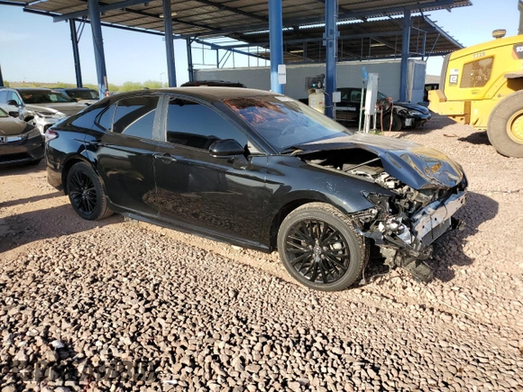 2020 Toyota Camry SE with VIN 4T1G11AK3LU308886, listed as a Copart auction lot 52181765 with 89,999 mi miles and Salvage Title. Bid and sale history available at carsss.com. Image 4.