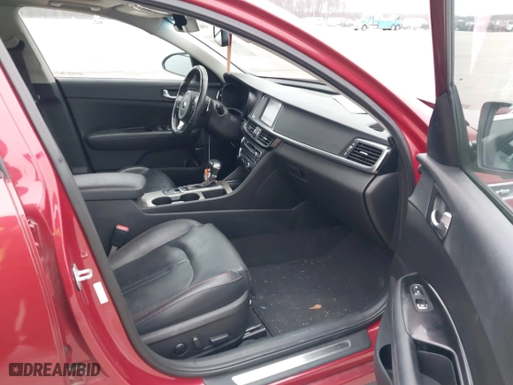2017 Kia Optima SX with VIN 5XXGW4L24HG141844, listed as a IAAI auction lot 41425880 with 137,056 mi miles. Bid and sale history available at carsss.com. Image 5.
