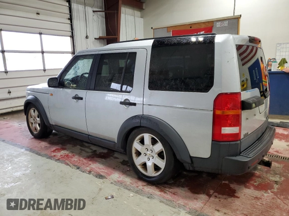 2008 Land Rover LR3 HSE z VIN SALAG25408A490655, wystawiony jako Copart lot #55213845 z przebiegiem 117 814 mil mil oraz Tytuł czysty. Historia ofert i sprzedaży dostępna na DreamBid. Obrazek 2.