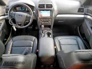 2017 Ford Explorer XLT z VIN 1FM5K7D86HGC17656, wystawiony jako Copart lot #56519135 z przebiegiem 112 156 mil mil oraz Szkoda całkowita • Salvage title. Historia ofert i sprzedaży dostępna na DreamBid. Obrazek 8.