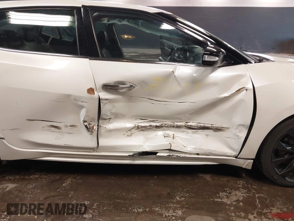 2017 Nissan Maxima SV with VIN 1N4AA6AP2HC453505, listed as a IAAI auction lot 41499006 with 69,350 mi miles and . Bid and sale history available at DreamBid. Image 6.
