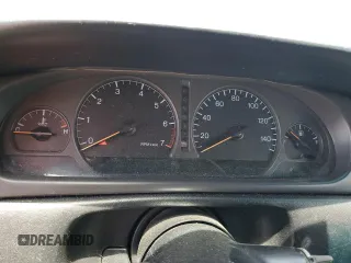 2002 Cadillac Eldorado Touring ETC z VIN 1G6ET12902B105467, wystawiony jako Copart lot #57694675 z przebiegiem Nie podano mil oraz Szkody całkowita. Historia ofert i sprzedaży dostępna na DreamBid. Obrazek 9.