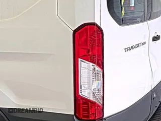 2020 Ford Transit Cargo z VIN 1FTBR1Y89LKA77943, wystawiony jako IAAI lot #42642576 z przebiegiem 144 064 mil mil oraz . Historia ofert i sprzedaży dostępna na DreamBid. Obrazek 24.