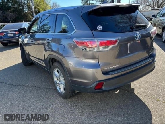 2014 Toyota Highlander Limited with VIN 5TDDCRFH4ES006897, listed as a Copart auction lot 89222335 with 329,257 mi miles and Clean title. Bid and sale history available at DreamBid. Image 3.