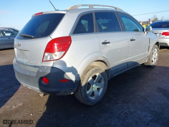 2012 Chevrolet Captiva Sport Fleet LS w/2LS with VIN 3GNAL2EK9CS558466, listed as a IAAI auction lot 41559708 with 198,119 mi miles. Bid and sale history available at carsss.com. Image 4.