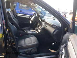 2006 Mercedes-Benz C 230 Sport z VIN WDBRF52HX6F771656, wystawiony jako IAAI lot #41603560 z przebiegiem 134 712 mil mil oraz . Historia ofert i sprzedaży dostępna na DreamBid. Obrazek 5.