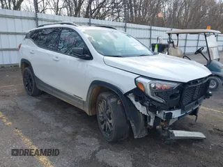 2021 GMC Terrain SLT z VIN 3GKALVEV9ML388548, wystawiony jako IAAI lot #41947160 z przebiegiem 53 098 mil mil oraz . Historia ofert i sprzedaży dostępna na DreamBid. Obrazek 1.