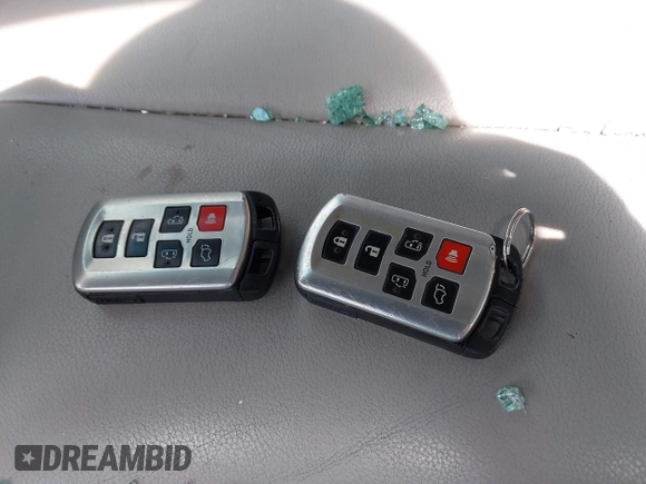 2014 Toyota Sienna XLE с VIN 5TDYK3DC8ES451829, выставлен на аукционе IAAI как лот 42689122 с пробегом 104 729 миль миль и . История ставок и продаж доступна на DreamBid. Изображение 11.