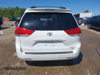 2014 Toyota Sienna XLE z VIN 5TDYK3DC7ES431782, wystawiony jako IAAI lot #41975182 z przebiegiem 191 870 mil mil oraz . Historia ofert i sprzedaży dostępna na DreamBid. Obrazek 17.