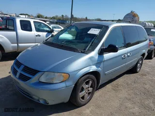 2006 Dodge Grand Caravan SXT with VIN 2D4GP44L46R743493, listed as a IAAI auction lot 41783575 with 285,735 mi miles. Bid and sale history available at carsss.com. Image 2.