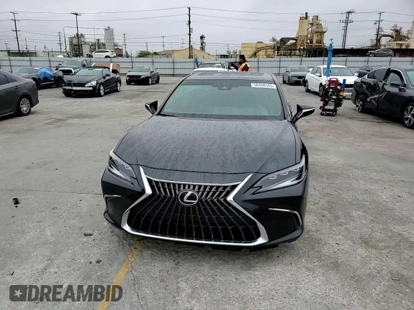 2024 Lexus ES 300h with VIN 58ADA1C17RU044547, listed as a Copart auction lot 58408345 with 39,568 mi miles and Salvage title. Bid and sale history available at DreamBid. Image 13.