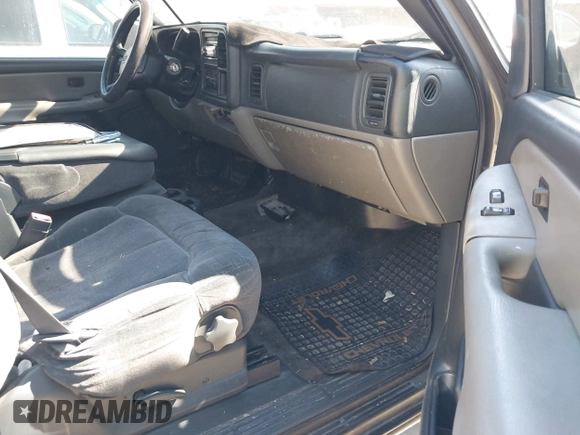2001 Chevrolet Tahoe LS z VIN 1GNEC13T61R208266, wystawiony jako IAAI lot #41370967 z przebiegiem 378 105 mil mil oraz . Historia ofert i sprzedaży dostępna na DreamBid. Obrazek 5.