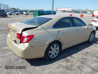2008 Lexus ES 350 with VIN JTHBJ46G182238679, listed as a IAAI auction lot 41995138 with 135,800 mi miles. Bid and sale history available at carsss.com. Image 4.