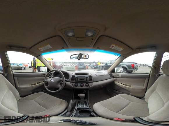 2002 Toyota Camry LE z VIN 4T1BE32K52U081479, wystawiony jako IAAI lot #41344104 z przebiegiem 243 950 mil mil oraz . Historia ofert i sprzedaży dostępna na DreamBid. Obrazek 18.