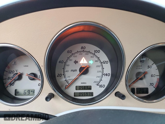 2002 Mercedes-Benz SLK-Class 2.3L Kompressor with VIN WDBKK49F22F240019, listed as a Copart auction lot 88418885 with 55,974 mi miles and Clean Title. Bid and sale history available at carsss.com. Image 9.