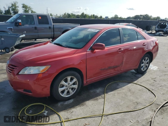 2008 Toyota Camry LE z VIN 4T1BE46K18U229183, wystawiony jako Copart lot #60221085 z przebiegiem 131 149 mil mil oraz Szkoda całkowita • Salvage title. Historia ofert i sprzedaży dostępna na DreamBid. Obrazek 1.