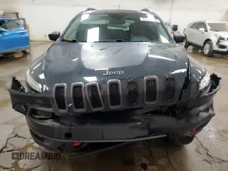 2016 Jeep Cherokee Trailhawk z VIN 1C4PJMBS5GW179273, wystawiony jako Copart lot #61175695 z przebiegiem 110 295 mil mil oraz Czysty tytuł • Clean title. Historia ofert i sprzedaży dostępna na DreamBid. Obrazek 5.
