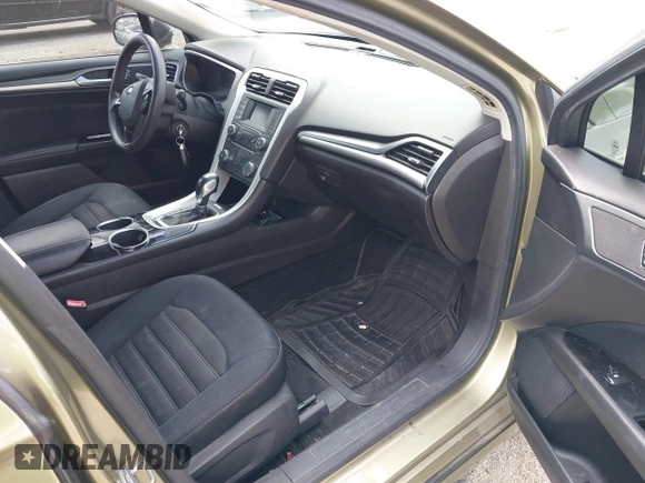 2013 Ford Fusion SE z VIN 3FA6P0HR3DR103482, wystawiony jako IAAI lot #42030104 z przebiegiem 217 329 mil mil oraz . Historia ofert i sprzedaży dostępna na DreamBid. Obrazek 5.