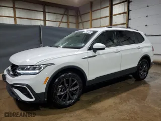 2024 Volkswagen Tiguan SE with VIN 3VV3B7AX8RM030032, listed as a Copart auction lot 54578215 with 43,461 mi miles and Clean Title. Bid and sale history available at carsss.com. Image 1.