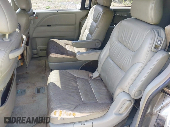 2006 Honda Odyssey EX-L with VIN 5FNRL38656B057877, listed as a IAAI auction lot 42199036 with 284,020 mi miles and . Bid and sale history available at carsss.com. Image 8.