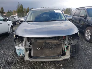 2017 Mitsubishi Outlander SE z VIN JA4AZ3A34HZ033833, wystawiony jako IAAI lot #41608628 z przebiegiem 80 382 mil mil oraz . Historia ofert i sprzedaży dostępna na DreamBid. Obrazek 13.