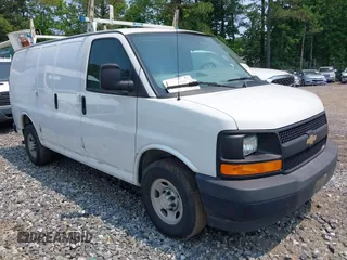 2017 Chevrolet Express Cargo z VIN 1GCWGAFF8H1255833, wystawiony jako IAAI lot #42334623 z przebiegiem 188 249 mil mil oraz . Historia ofert i sprzedaży dostępna na DreamBid. Obrazek 1.