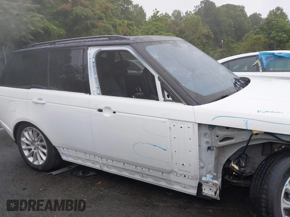 2020 Land Rover Range Rover HSE with VIN SALGS2RU2LA597086, listed as a IAAI auction lot 42205510 with 75,400 mi miles and . Bid and sale history available at DreamBid. Image 13.