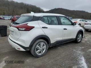 2022 Nissan Kicks S z VIN 3N1CP5BVXNL527040, wystawiony jako Copart lot #52746965 z przebiegiem 93 918 mil mil oraz Czysty tytuł • Clean title. Historia ofert i sprzedaży dostępna na DreamBid. Obrazek 3.