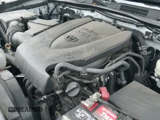 2017 Toyota Tacoma TRD Off Road z VIN 3TMDZ5BN2HM012821, wystawiony jako IAAI lot #43325557 z przebiegiem 278 781 mil mil oraz . Historia ofert i sprzedaży dostępna na DreamBid. Obrazek 20.