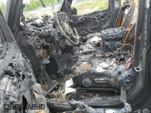 2023 Jeep Wrangler Sahara z VIN 1C4JJXP66PW698724, wystawiony jako Copart lot #55587825 z przebiegiem Nie podano mil oraz Nie do naprawy • Non repairable. Historia ofert i sprzedaży dostępna na DreamBid. Obrazek 7.
