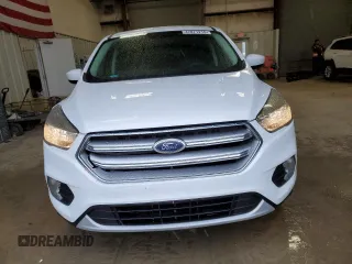 2017 Ford Escape SE with VIN 1FMCU9GD8HUB05755, listed as a Copart auction lot 47871215 with 104,903 mi miles and Clean Title. Bid and sale history available at DreamBid. Image 5.