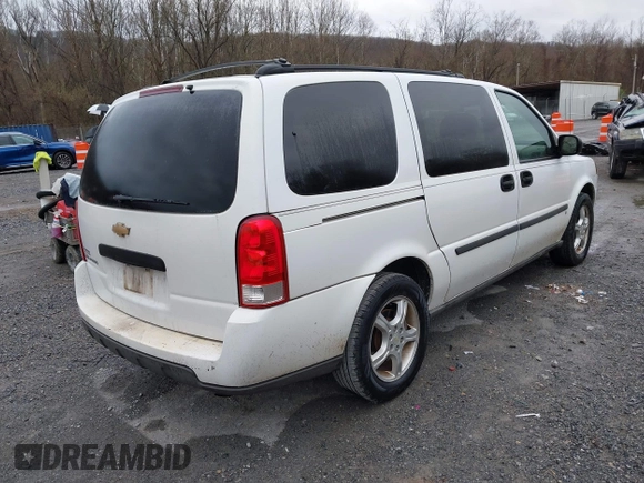2008 Chevrolet Uplander LS z VIN 1GNDV23118D148169, wystawiony jako IAAI lot #41854906 z przebiegiem 315 869 mil mil oraz . Historia ofert i sprzedaży dostępna na DreamBid. Obrazek 4.
