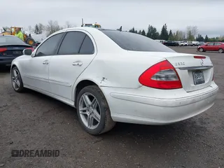 2008 Mercedes-Benz E-Class 3.0L with VIN WDBUF22X08B216886, listed as a IAAI auction lot 41950163 with 155,654 mi miles. Bid and sale history available at carsss.com. Image 3.