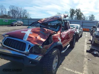2003 Toyota Tacoma PreRunner with VIN 5TESN92N73Z283248, listed as a IAAI auction lot 41427674 with 178,206 mi miles. Bid and sale history available at carsss.com. Image 6.
