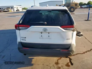 2019 Toyota RAV4 XLE with VIN JTMW1RFV6KD512405, listed as a Copart auction lot 53965385 with 92,066 mi miles and Salvage Title. Bid and sale history available at DreamBid. Image 6.