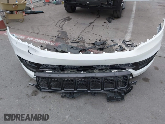 2024 Jeep Grand Wagoneer Series II with VIN 1C4SJSFP4RS161779, listed as a IAAI auction lot 41260382 with 11,832 mi miles and . Bid and sale history available at DreamBid. Image 12.