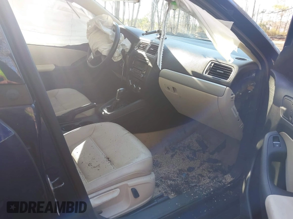 2013 Volkswagen Jetta SE с VIN 3VWDX7AJ3DM422020, выставлен на аукционе IAAI как лот 41284713 с пробегом 119 007 миль миль и . История ставок и продаж доступна на DreamBid. Изображение 5.