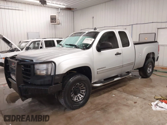 2013 GMC Sierra 1500 SLE with VIN 1GTR2VE72DZ328509, listed as a IAAI auction lot 42007988 with 170,000 mi miles and . Bid and sale history available at DreamBid. Image 2.
