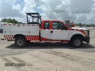 2016 Ford F-250 XL with VIN 1FD7X2B67GEC87420, listed as a IAAI auction lot 42014966 with Not provided miles and . Bid and sale history available at DreamBid. Image 13.