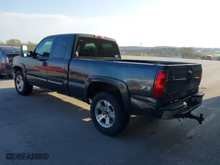 2003 Chevrolet Silverado 1500 LS with VIN 1GCEK19T83E282043, listed as a IAAI auction lot 41869569 with 241,802 mi miles. Bid and sale history available at carsss.com. Image 3.