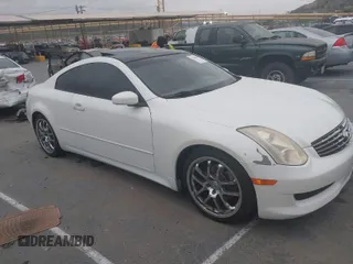 2006 Infiniti G35 Coupe with VIN JNKCV54E66M700977, listed as a IAAI auction lot 42043995 with 1 mi miles. Bid and sale history available at carsss.com. Image 1.