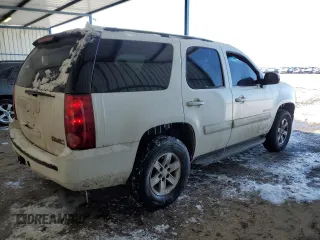 2007 GMC Yukon SLT with VIN 1GKFC13047R210615, listed as a Copart auction lot 88740225 with 261,616 mi miles and Salvage Title. Bid and sale history available at carsss.com. Image 3.