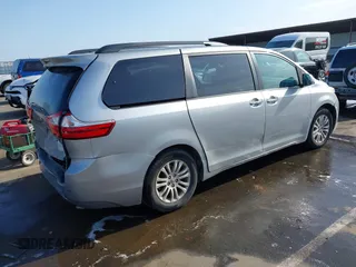 2017 Toyota Sienna XLE Auto Access Seat with VIN 5TDYZ3DC5HS831596, listed as a IAAI auction lot 42146953 with 181,807 mi miles. Bid and sale history available at carsss.com. Image 4.
