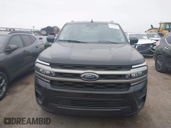 2024 Ford Expedition XLT with VIN 1FMJU1J81REA43051, listed as a IAAI auction lot 41932149 with 26,715 mi miles. Bid and sale history available at carsss.com. Image 12.