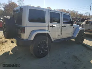 2011 Jeep Wrangler Unlimited Sahara with VIN 1J4BA5H16BL627992, listed as a Copart auction lot 76204814 with 197,843 mi miles and Clean Title. Bid and sale history available at carsss.com. Image 3.