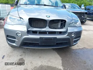 2012 BMW X5 35i z VIN 5UXZV4C50CL989684, wystawiony jako IAAI lot #42284840 z przebiegiem 134 056 mil mil oraz . Historia ofert i sprzedaży dostępna na DreamBid. Obrazek 6.