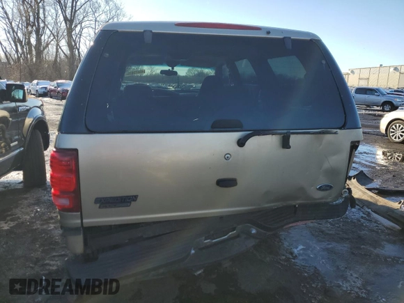 2000 Ford Expedition XLT with VIN 1FMRU1667YLB59133, listed as a Copart auction lot 45572835 with 206,773 mi miles and Salvage Title. Bid and sale history available at DreamBid. Image 6.