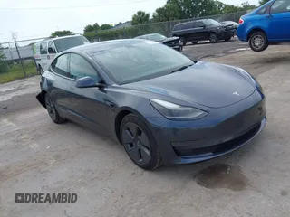 2023 Tesla Model 3 z VIN 5YJ3E1EA6PF435672, wystawiony jako IAAI lot #42375203 z przebiegiem 30 688 mil mil oraz . Historia ofert i sprzedaży dostępna na DreamBid. Obrazek 1.