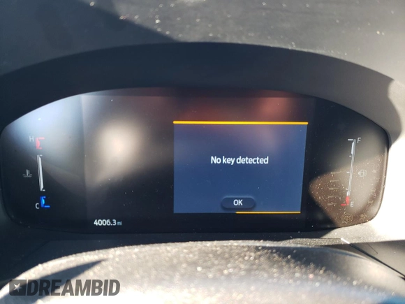 2024 Ford Escape ST-Line with VIN 1FMCU0MZ1RUB25259, listed as a Copart auction lot 83403674 with 4,006 mi miles and Salvage Title. Bid and sale history available at DreamBid. Image 9.
